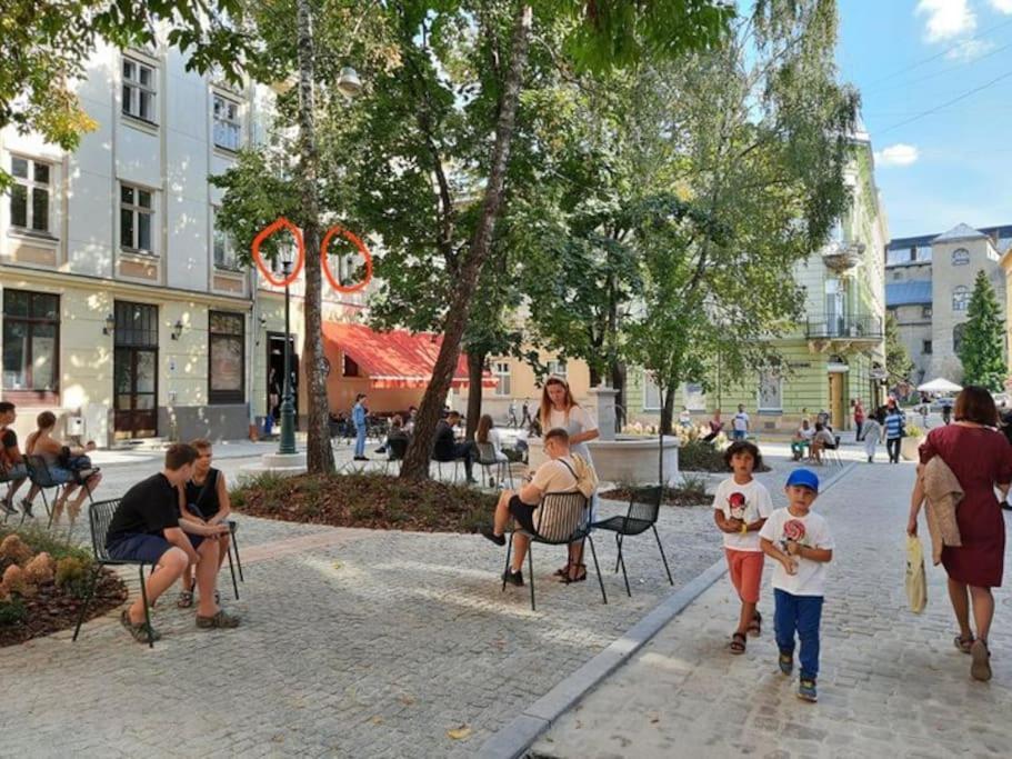 Berlin Apartment Lviv Eksteriør billede