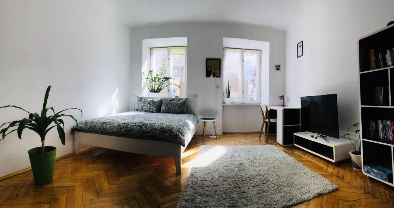 Berlin Apartment Lviv Eksteriør billede